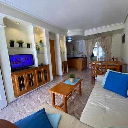 Casa Pelican * Dehesa de Campoamor (Orihuela Costa)